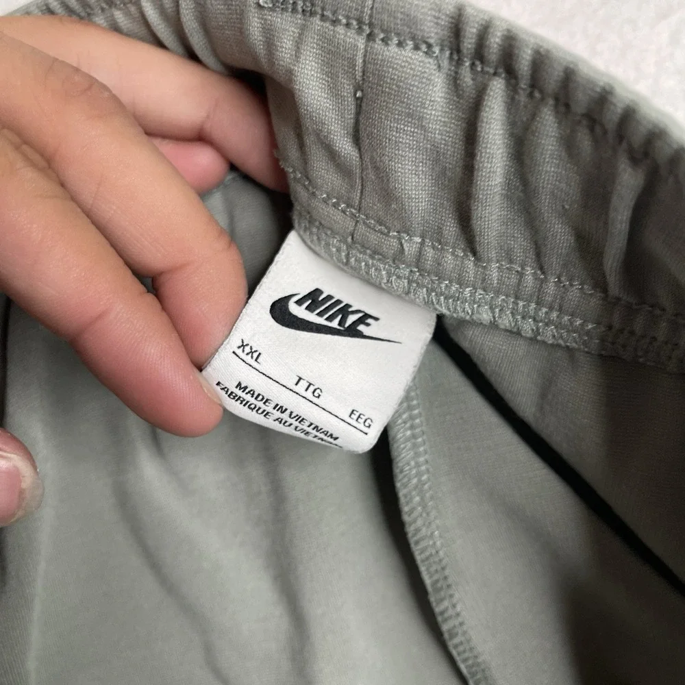 Nike Sportswear Tech Fleece Lightweight Shorts Mens XXL Green 5